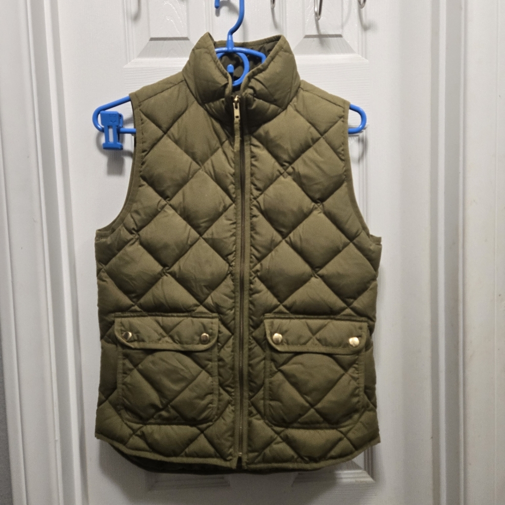 J. Crew down filled Quilted Olive Green Vest size xs